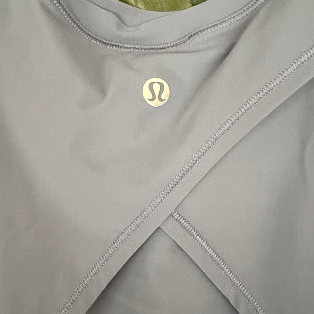 NWT Lululemon Fold Over Running Tank Size 6 - Picture 4 of 5